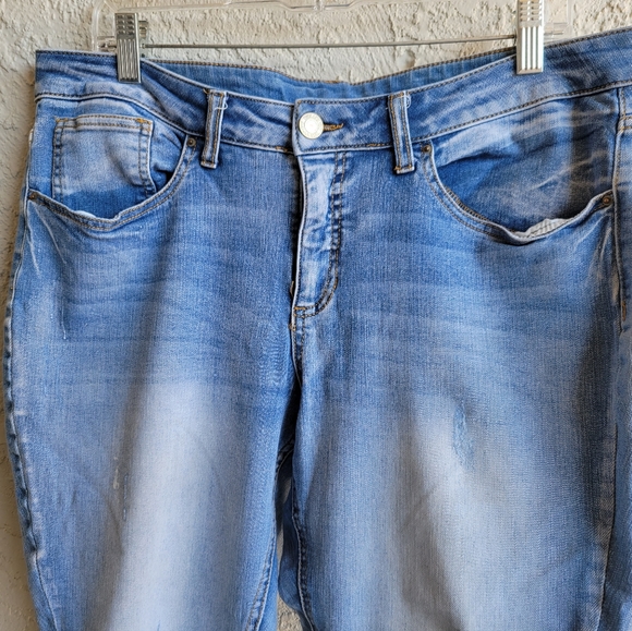 🟣TIME TRU JEANS Size 18 High Rise Stretch Plus Straigh Leg Cut off - Picture 2 of 7